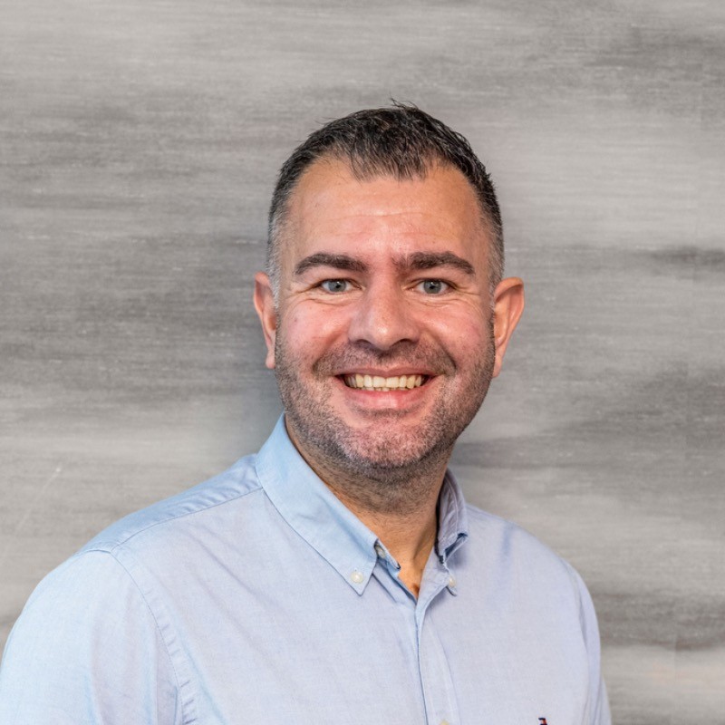 Ed P Headshot loading=