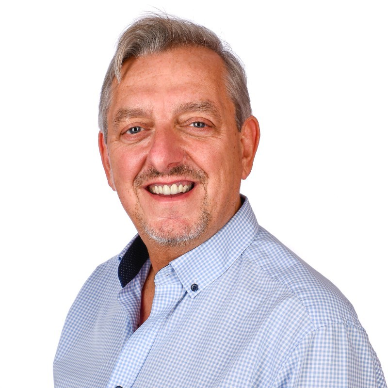 Gary Carvell loading=