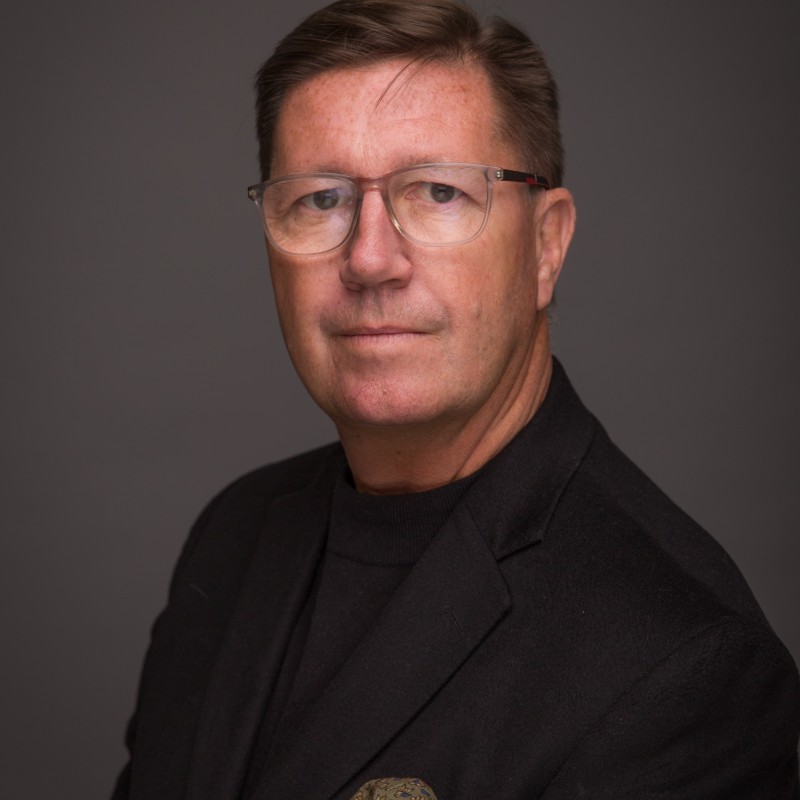 Rob Coyne Headshot loading=