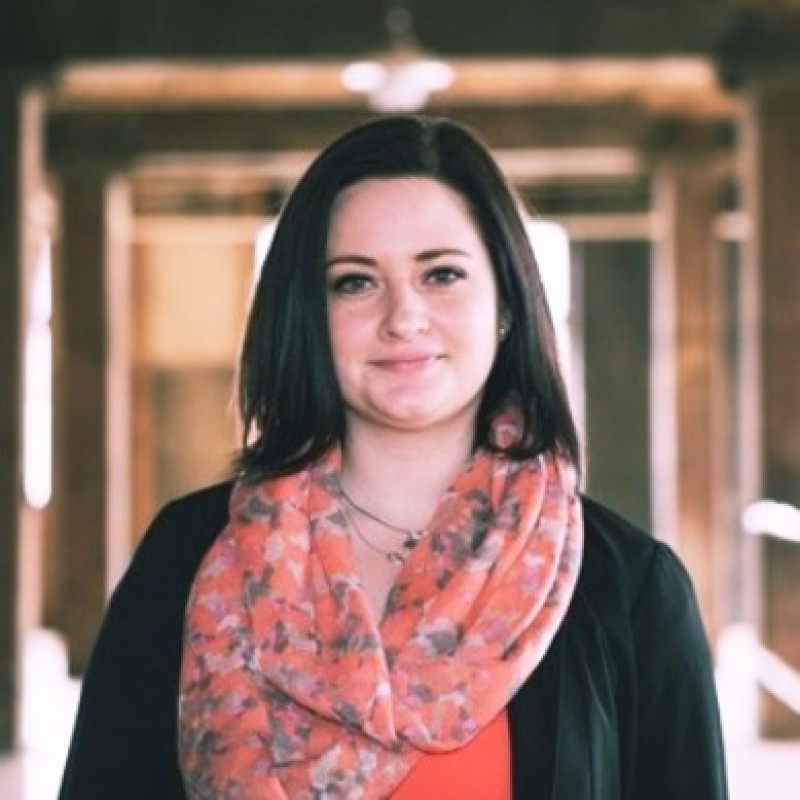 Trish Pietersen  loading=